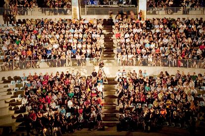 Teatro Romano de Sagunto durante una representación de Festival d'Estiu de Teatres de la Generalitat-Sagunt a Escena, en 2010.