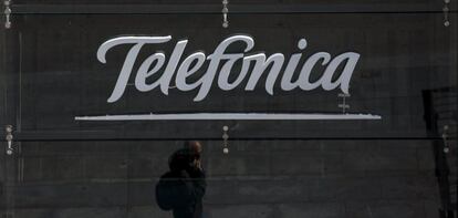 Cartel de Telefónica