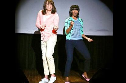 Michelle Obama baila con Jimmy Fallon, vestido de mujer.