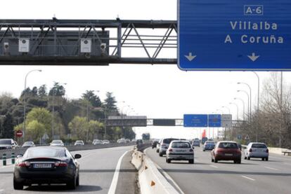 Radar fijo instalado en el kilómetro 7,750 de la carretera de A Coruña, en el sentido de entrada a Madrid.