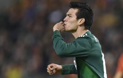 Lozano celebra el primer gol frente a Bélgica.