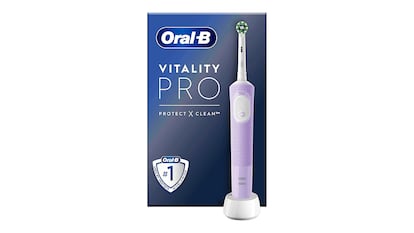 Escovas de dentes elétricas em um fundo branco.