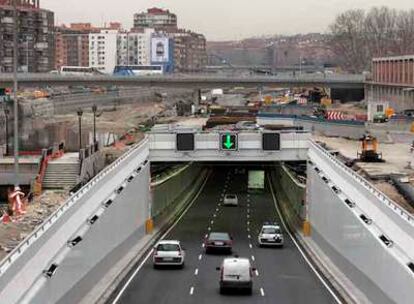 Tramo del túnel inaugurado ayer, entre el Nudo Sur y el estadio Vicente Calderón.