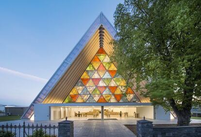 A catedral anglicana de Christchurch, construída na Nova Zelândia por Shigeru Ban.