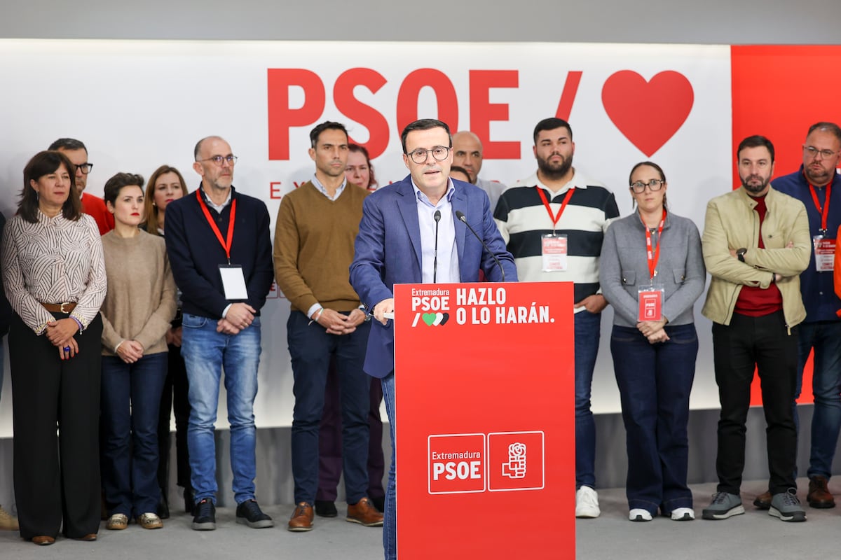 Gallardo fracasa en la movilización y deja al PSOE en su peor resultado histórico