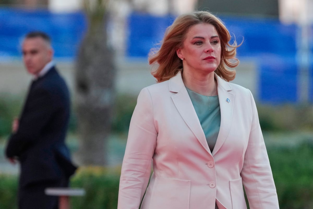 Dimite la primera ministra de Letonia por la crisis de Gobierno causada por la caída de drones ucranios