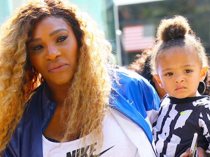 La tenista Serena Williams con su hija, en Nueva York, este mes.