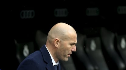 El entrenador del Real Madrid, el francés Zinedine Zidane, momentos antes del partido.