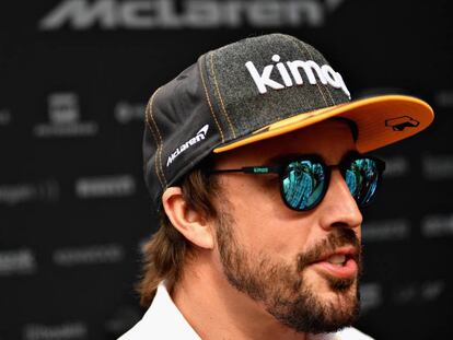 Fernando Alonso, en el paddock del circuito de Mónaco.