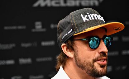 Fernando Alonso, en el paddock del circuito de Mónaco.