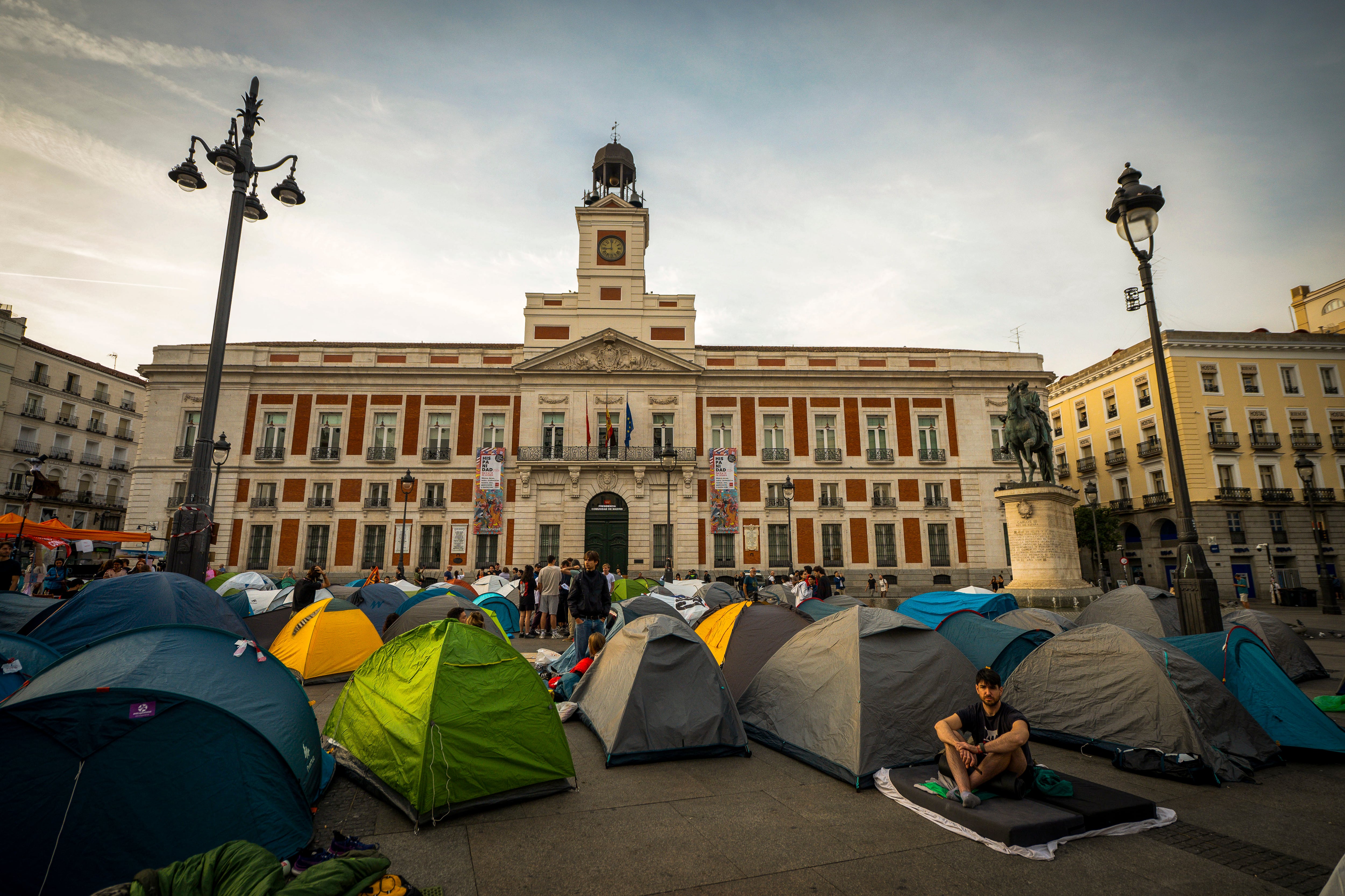 La rabia de los jóvenes por la vivienda activa la cuenta atrás en el reloj de Sol: 48 horas para un decreto real