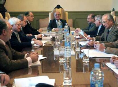 Reunión de la sala especial del Tribunal Supremo presidida por Francisco José Hernando.