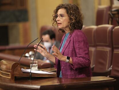 La ministra de Hacienda y Función Pública, María Jesús Montero, durante una intervención en el Congreso.