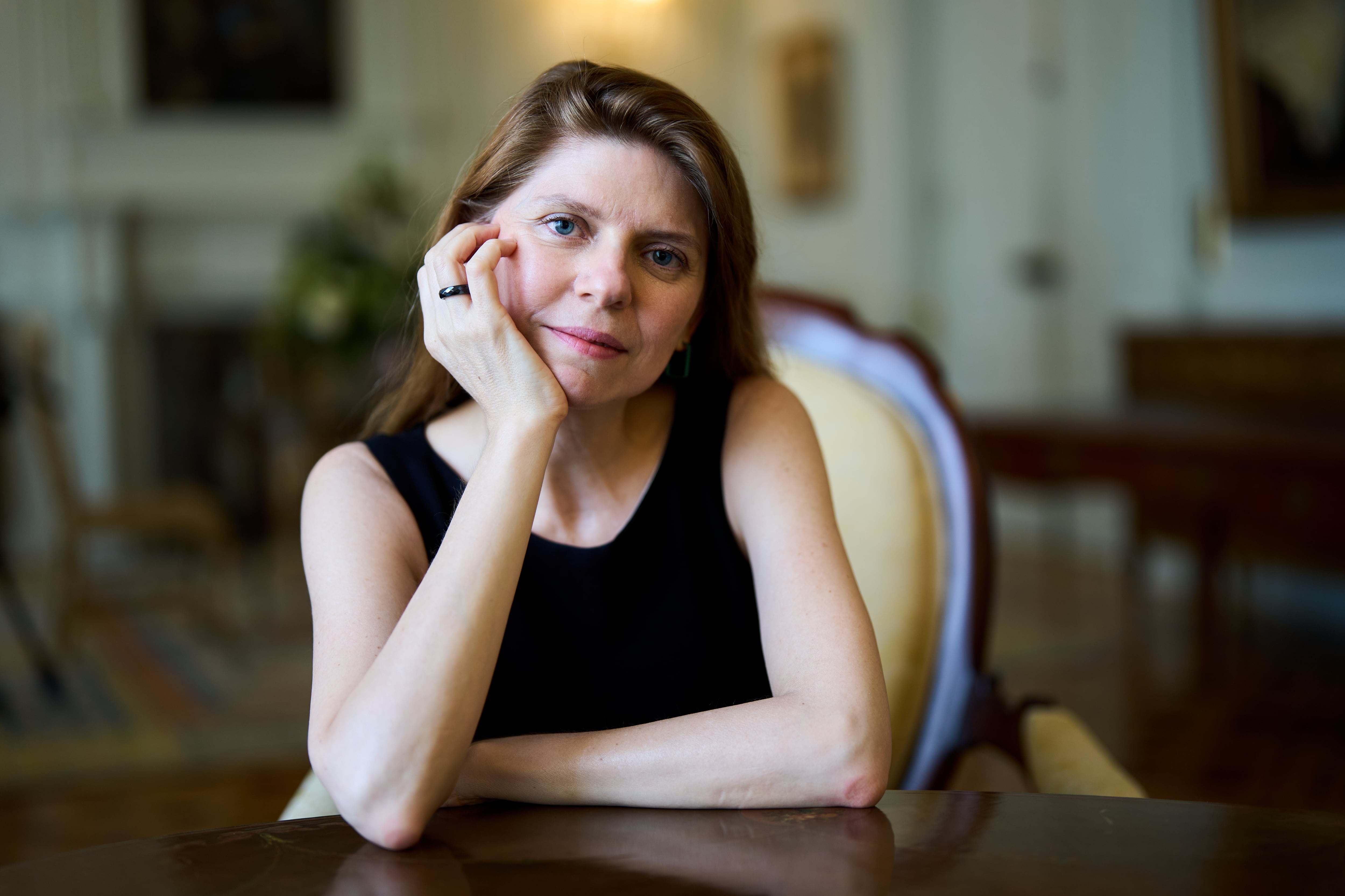 Abrir la herida y cortar por lo sano: Miriam Reyes y la experiencia de la emigración