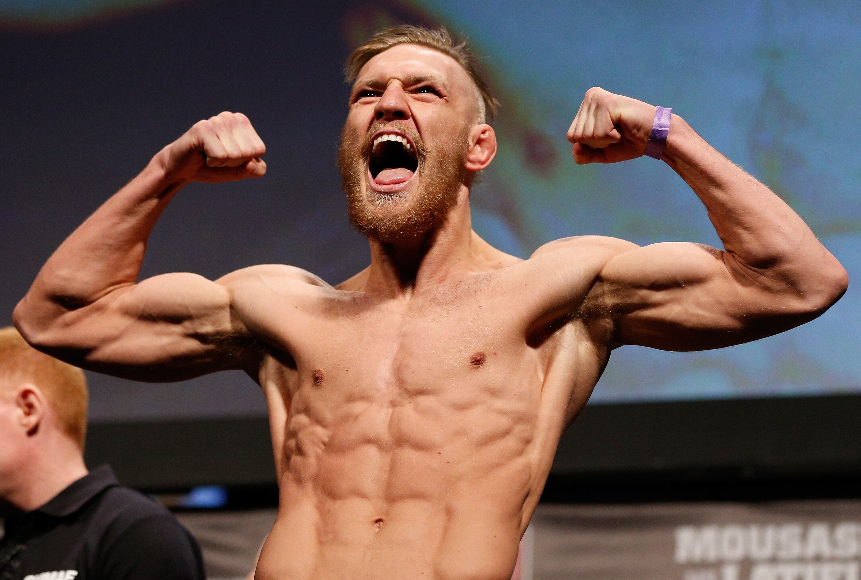 Un joven Conor McGregor sobre un ring sueco en 2013.