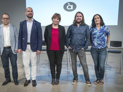 El presidente del CVMC, Enrique Soriano, con Josué Vergara, Empar Marco, José Maza y Patricia Campos en el acto de hoy.