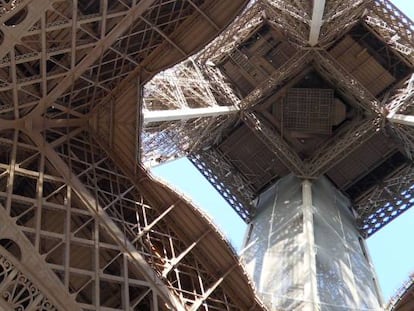 La Torre Eiffel vende sus famosos remaches por más de 300.000 euros