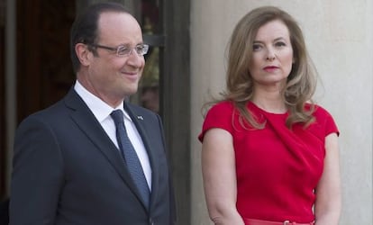 Francois Hollande y su mujer, Valerie Trierweiler, en 2013. 