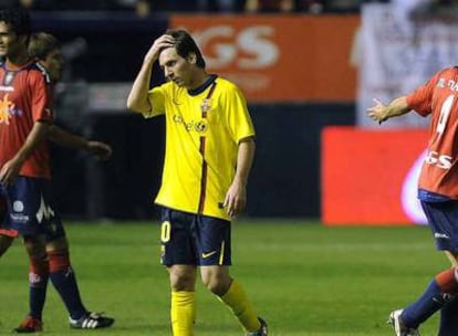 Messi se lamenta durante el partido.