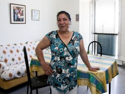 Carmen Cort&eacute;s en su apartamento en el Campo del Sur (C&aacute;diz). 