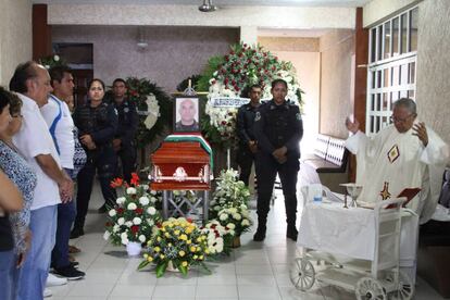 El velorio de Tom&aacute;s Hern&aacute;ndez, en Acapulco.