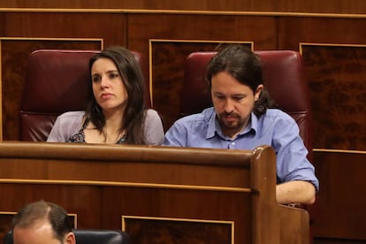 Irene Montero y Pablo Iglesias, en el pleno del Congreso del pasado día 27.