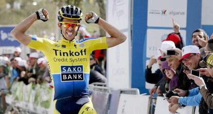 Alberto Contador ganando la 4ª etapa en el Algarve.