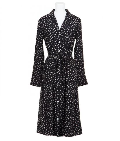 Vestido estilo 'tea dress' con manga larga de la ultima colección de HVN (815 euros).