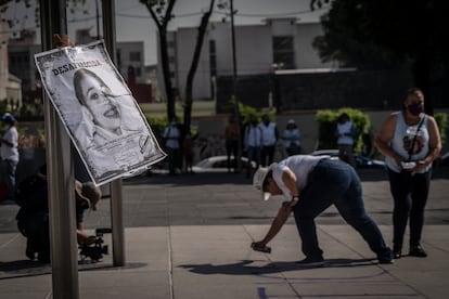 Las manifestantes escribieron leyendas exigiendo al Gobierno mexicano que solucione la problemática de los miles de desaparecidos que hay en el país. 