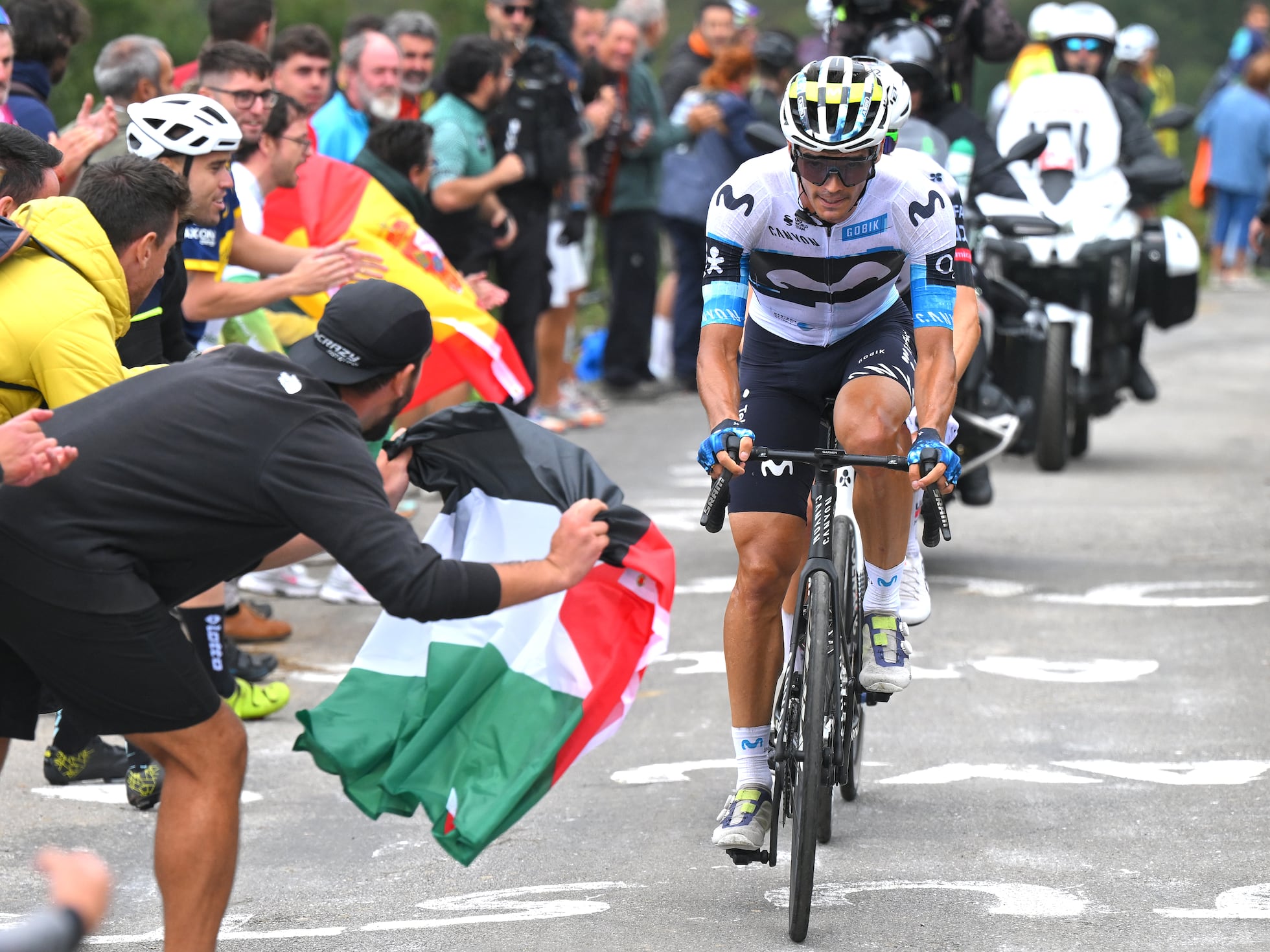 Javier Romo se retira de la Vuelta por la caída sufrida el domingo | Ciclismo | Deportes | EL PAÍS