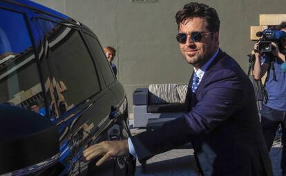 El cantante David Bustamante tras la comunión de su hija Daniela en San Vicente de La Barquera el 17 de junio.