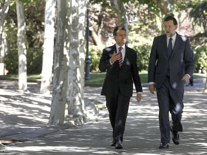 Rajoy y Pe&ntilde;a Nieto, en los jardines de La Moncloa.