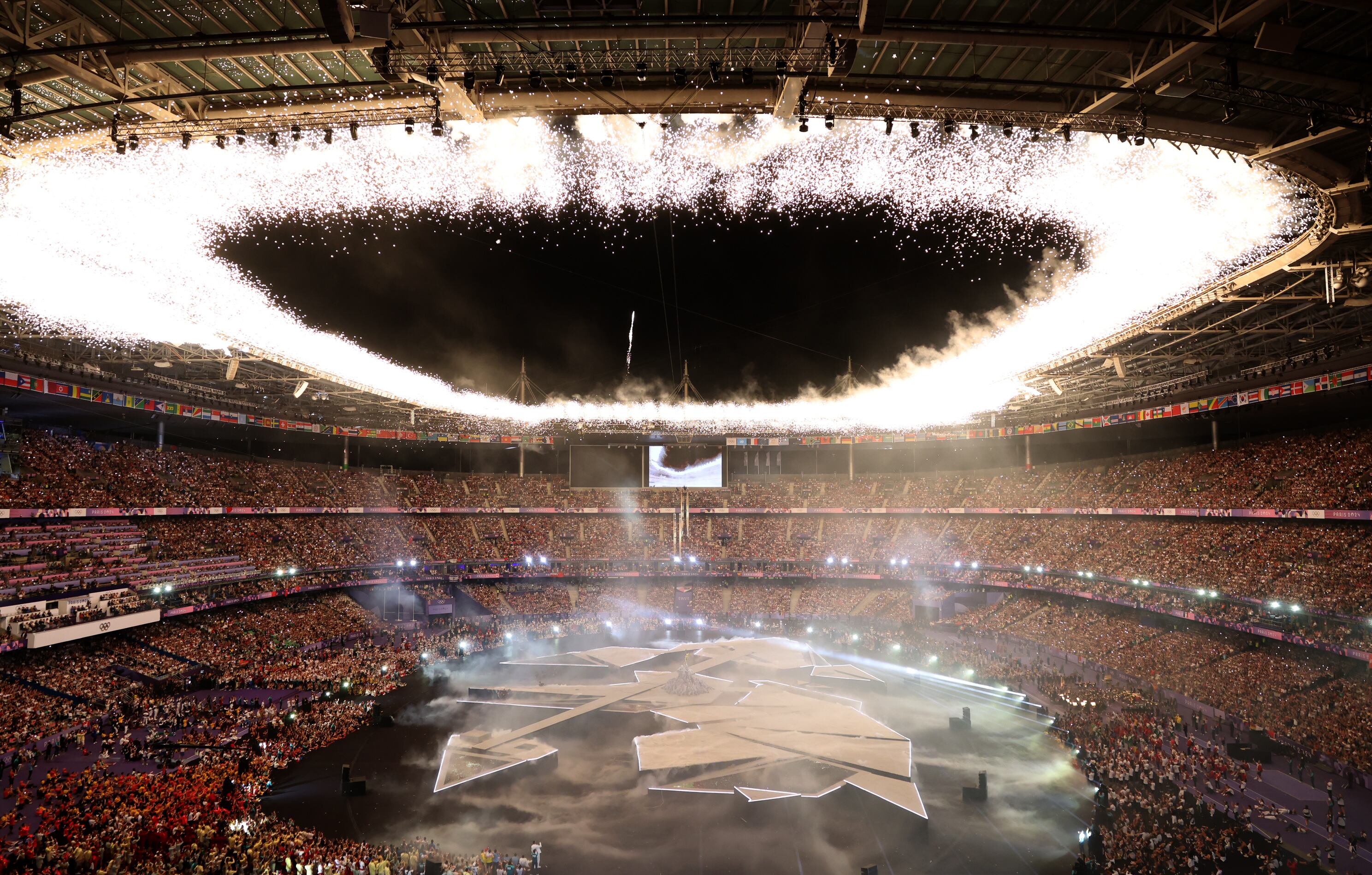 Vista general del Stade de France este domingo durante la ceremonia de clausura.