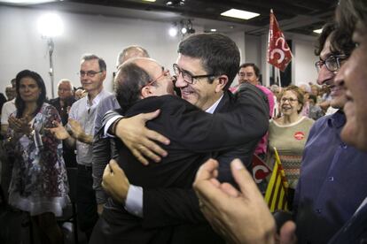 Miquel Iceta i Patxi López, en un acte electoral a l'Hospitalet de Llobretgat, al setembre.