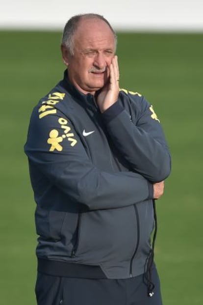 Scolari, durante um treino.