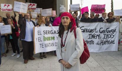 Beatriz Figueroa, ante los juzgados de Vigo, el pasado octubre