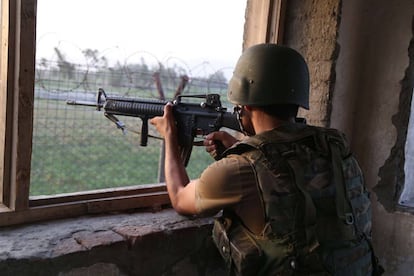 Un soldado afgano en Jalalabad, Afganistan, en una imagen de este sábado.