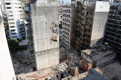 Fotograf&iacute;a cedida por la Agencia Telam de la zona del edificio que explot&oacute;.