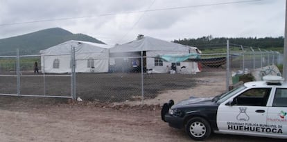 Carpas para emigrantes en Huehuetoca.