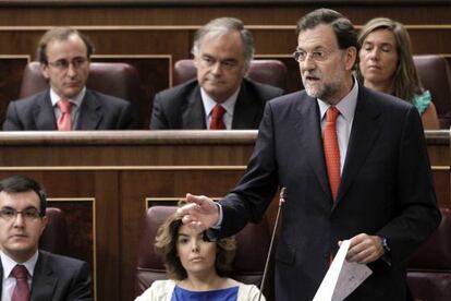 El presidente del PP, Mariano Rajoy, en una de sus intervenciones en la sesión de control al Ejecutivo en el pleno del Congreso. 