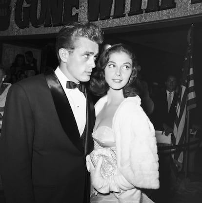 James Dean con la actriz italiana Pier Angeli en 1954.