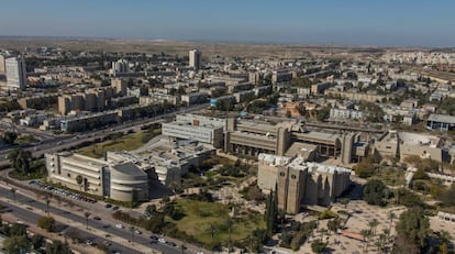 Vista aérea de la Universidad de Beerseba, situada junto al parque tecnológico de la ciudad que concentrará todos los servicios de inteligencia israelíes.