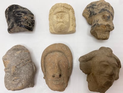 Figuras de piedra a la venta en el portal AuctionNinja.