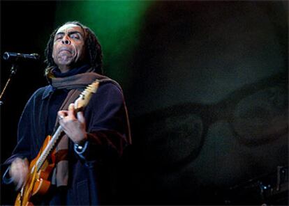 El músico Gilberto Gil, ministro de Cultura brasileño, el viernes en el Estadio Nacional de Santiago.