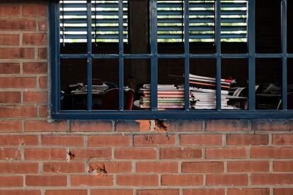 Agujeros de bala en el colegio José María Obando en Corinto.