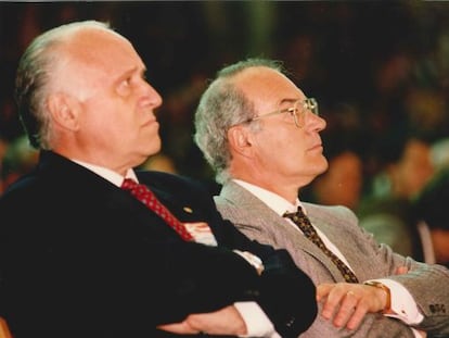 Xabier Arzalluz (izquierda) y Jos&eacute; Antonio Ardanza, en el acto del Aberri Eguna de 1995. 