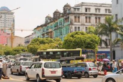 Los atascos se han convertido en una parte más de la vida en Yangon.