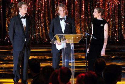 Pierre, Andrea y Carlota Casiraghi, durante la apertura del Baile de la Rosa.