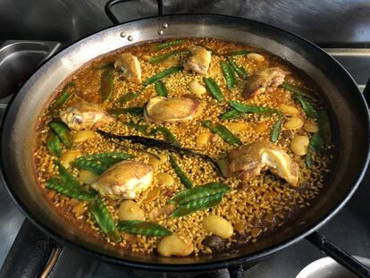 PAELLA VALENCIANA / CAPEL