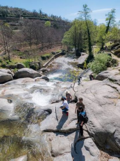 Pozas y saltos de agua junto al pueblo de Garganta la Olla, en Cáceres.